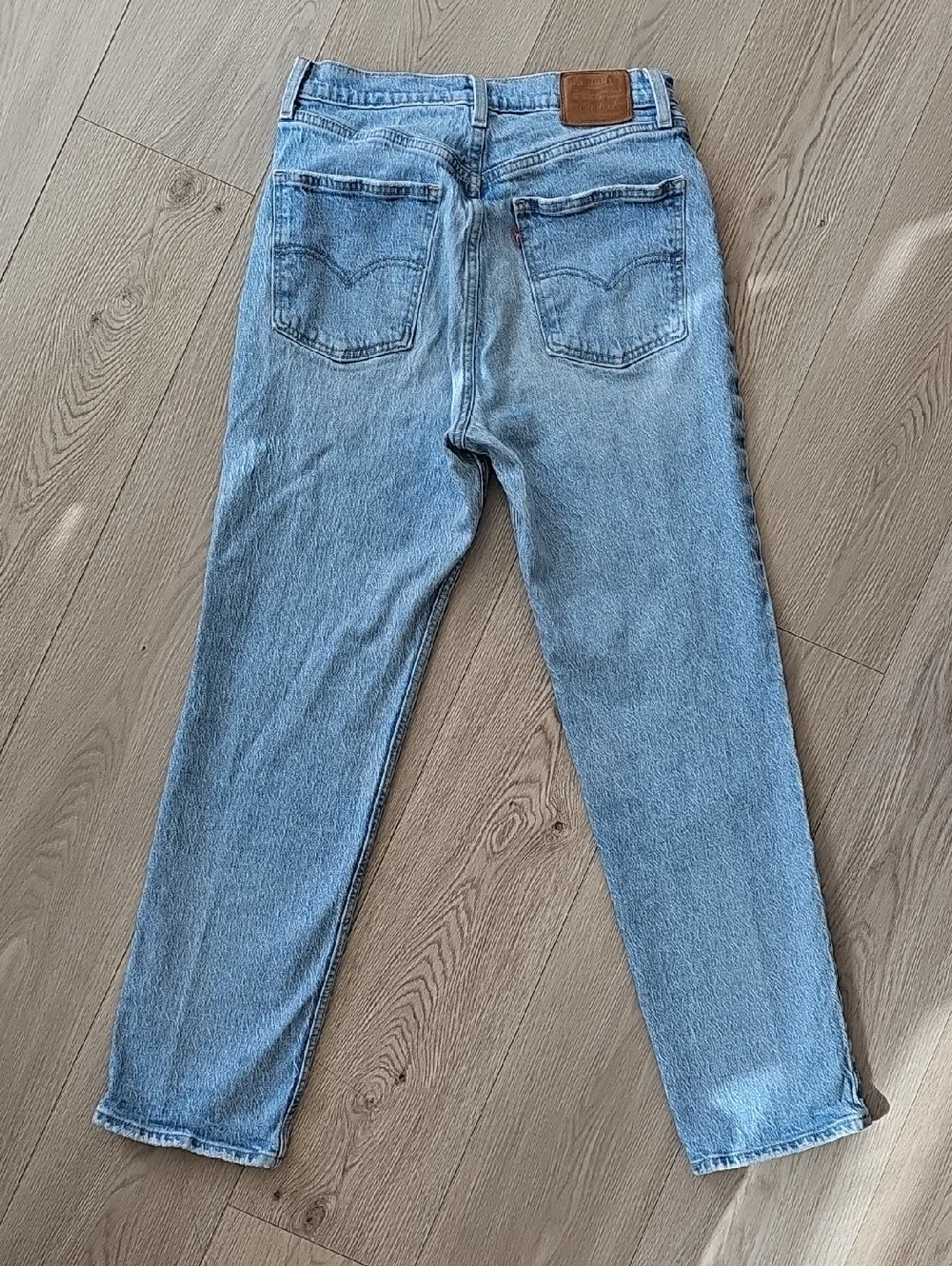 Levi's Premium 70s High Slim Straight Medium Wash Jeans, Sz 28 *Stains - Read - Picture 9 of 16